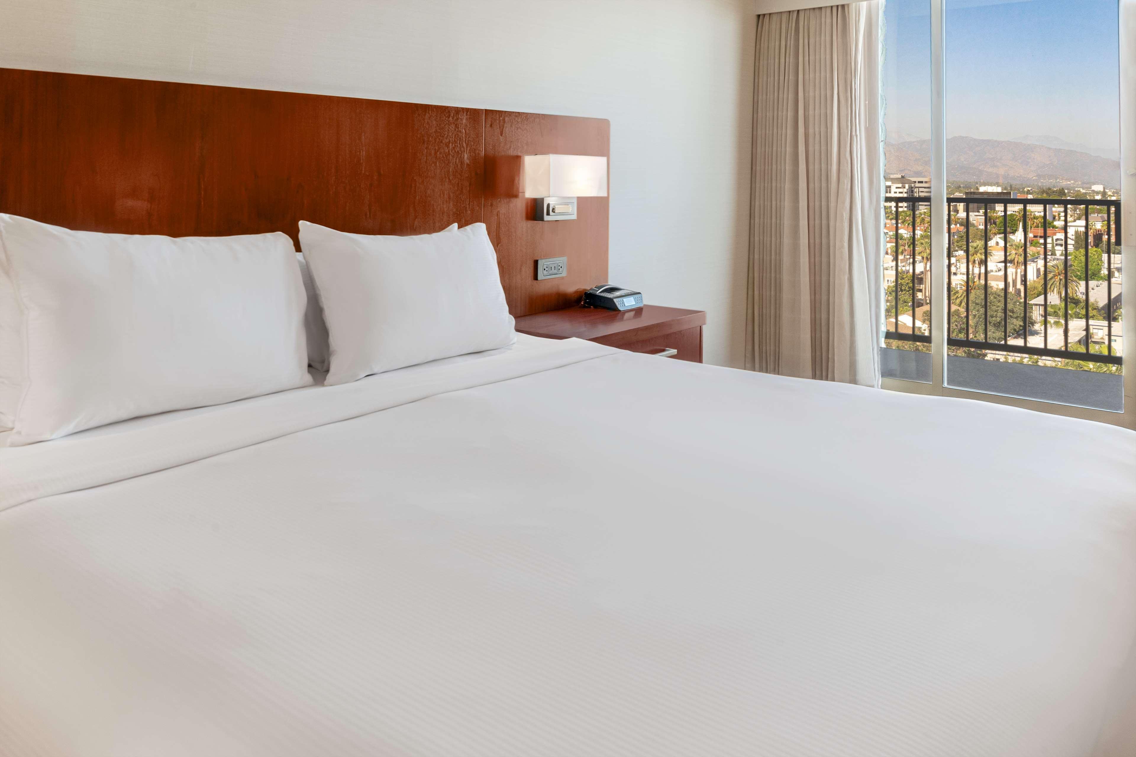 Готель Hilton Пасадена Екстер'єр фото
